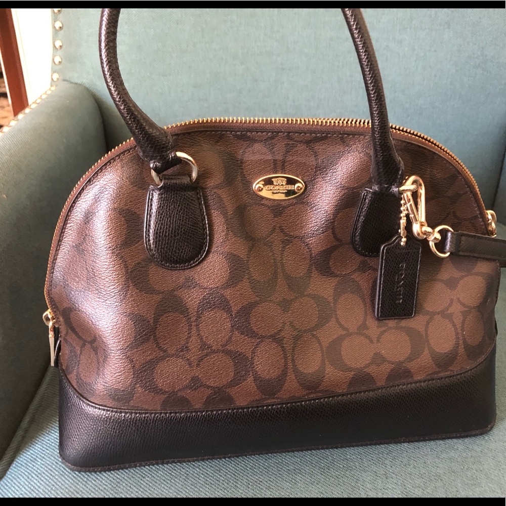 Coach Sierra Satchel. Large bag with strap